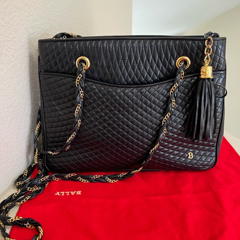 VINTAGE:Bally, Swiss designer lambskin quilted black with gold hardware - Picture 10 of 12
